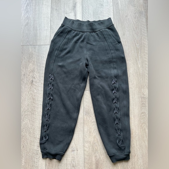 Lululemon Braided Detail High-Rise Jogger in Black Size 6 - Picture 3 of 9
